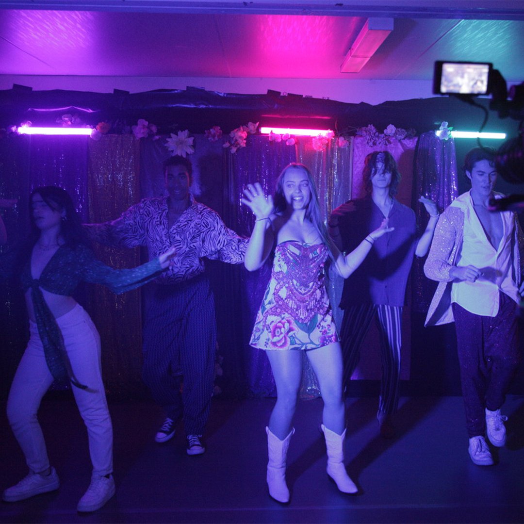 Screenwise's tweet image. Some BTS stills from our 1st Year Advanced Diploma students time on set at AFTRS recently.

Applications are now open for the 10869NAT Advanced Diploma of Screen Acting. Click the link in bio or check out our website screenwise.com.au to apply now.

Screenwise | RTO:91699