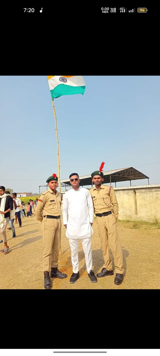 OfficialAmitab's tweet photo. Jai Hind 🇨🇮 https://t.co/EnS6ruej4Y