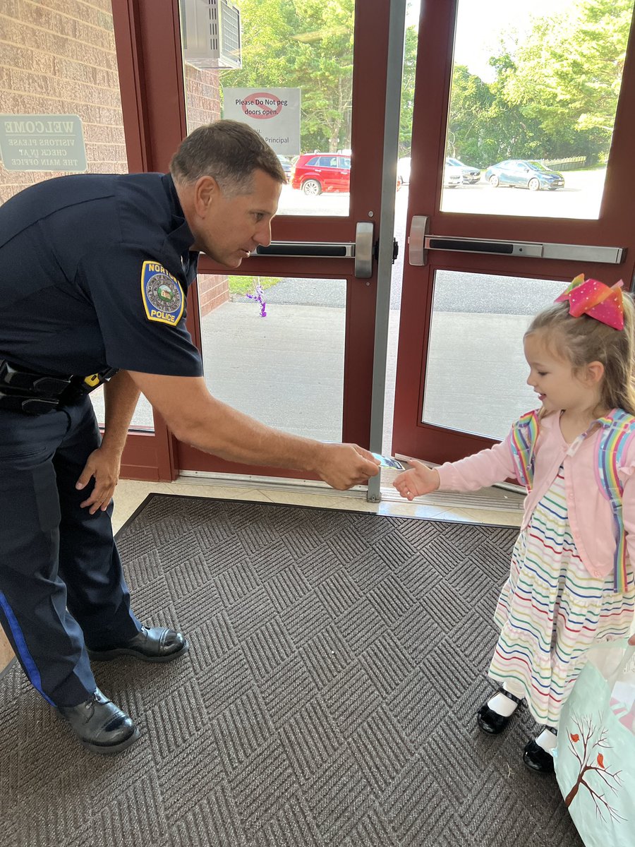 Great visit from Officer Robichaud handing out stickers and greeting our LittleLancers for their first day! #LittleLancers <a href="/JCSelementary/">JC Solmonese Elementary</a>