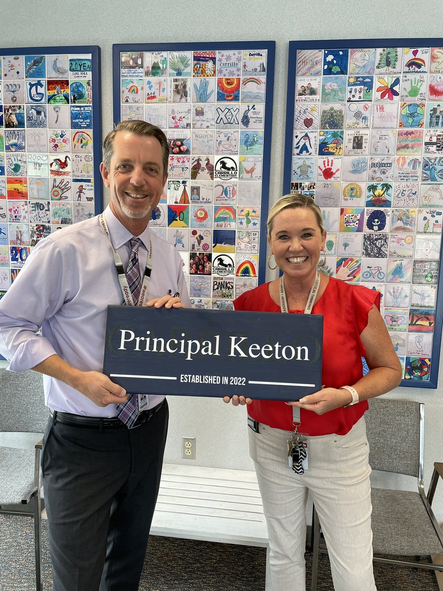 CarrilloElemen1's tweet photo. Thank you, Dr. Johnsen @ #SMUSD for this beautiful gift to represent my rookie season as Principal of Carrillo Elementary! I’m so honored to lead this beautiful community of learners. 💙 https://t.co/2qGa6IRtEr