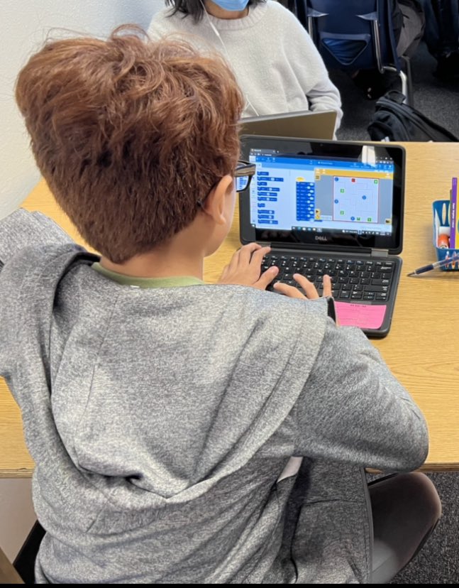 Mernie226's tweet photo. Robotics club is in full effect at Yes Prep North Central Secondary!!! The kids were introduced to simple programming commands and enjoyed watching their programs come to life. I’m super exited to see their growth!  @YESPrep @yesprepACE https://t.co/lNiTJ4bZSe