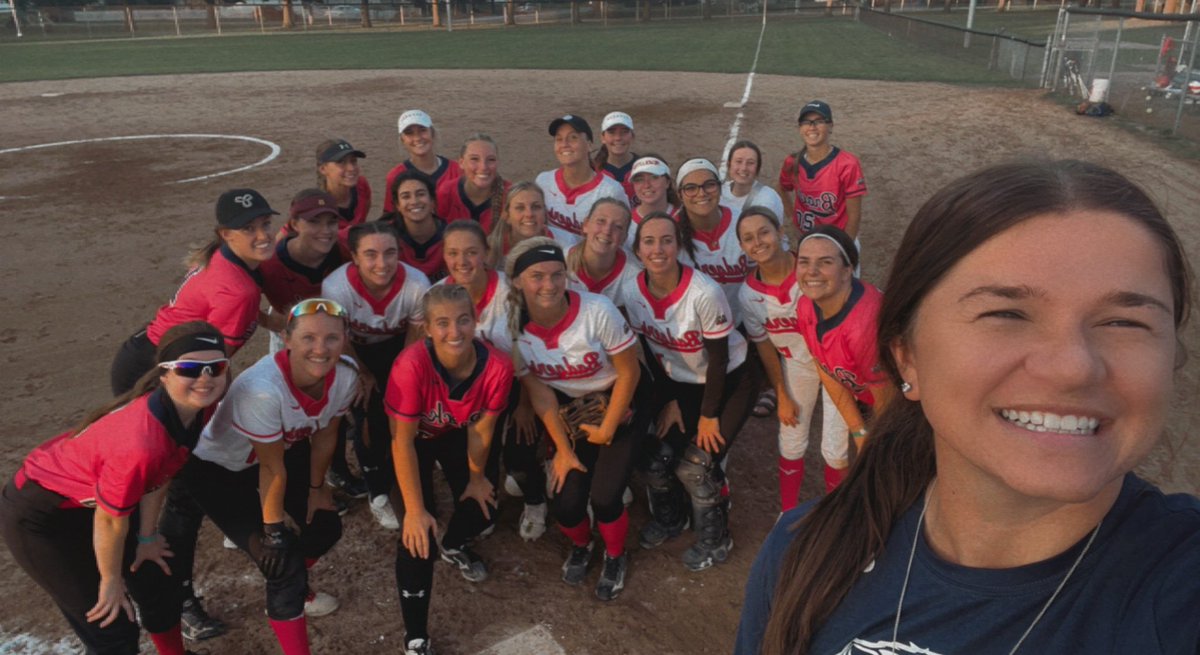 Last day of tryouts ended with an inter-squad game — Red vs. White! 
A very talented group of athletes are headed into their first DH this Sunday vs. the @D1Nationals U17 team! #RollBadgers