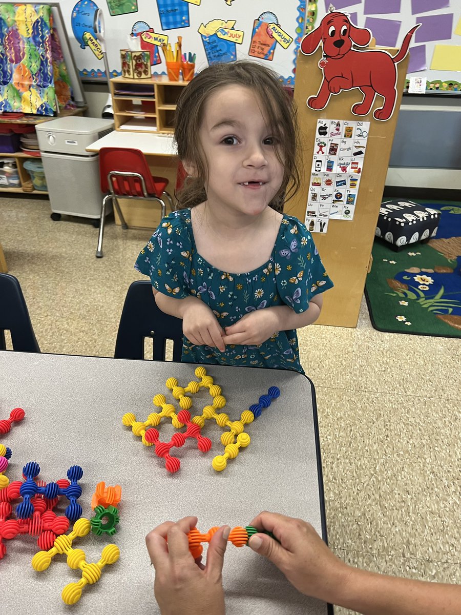 We had fun playing games and coloring with our new friends! #LittleLancers <a href="/JCSelementary/">JC Solmonese Elementary</a>