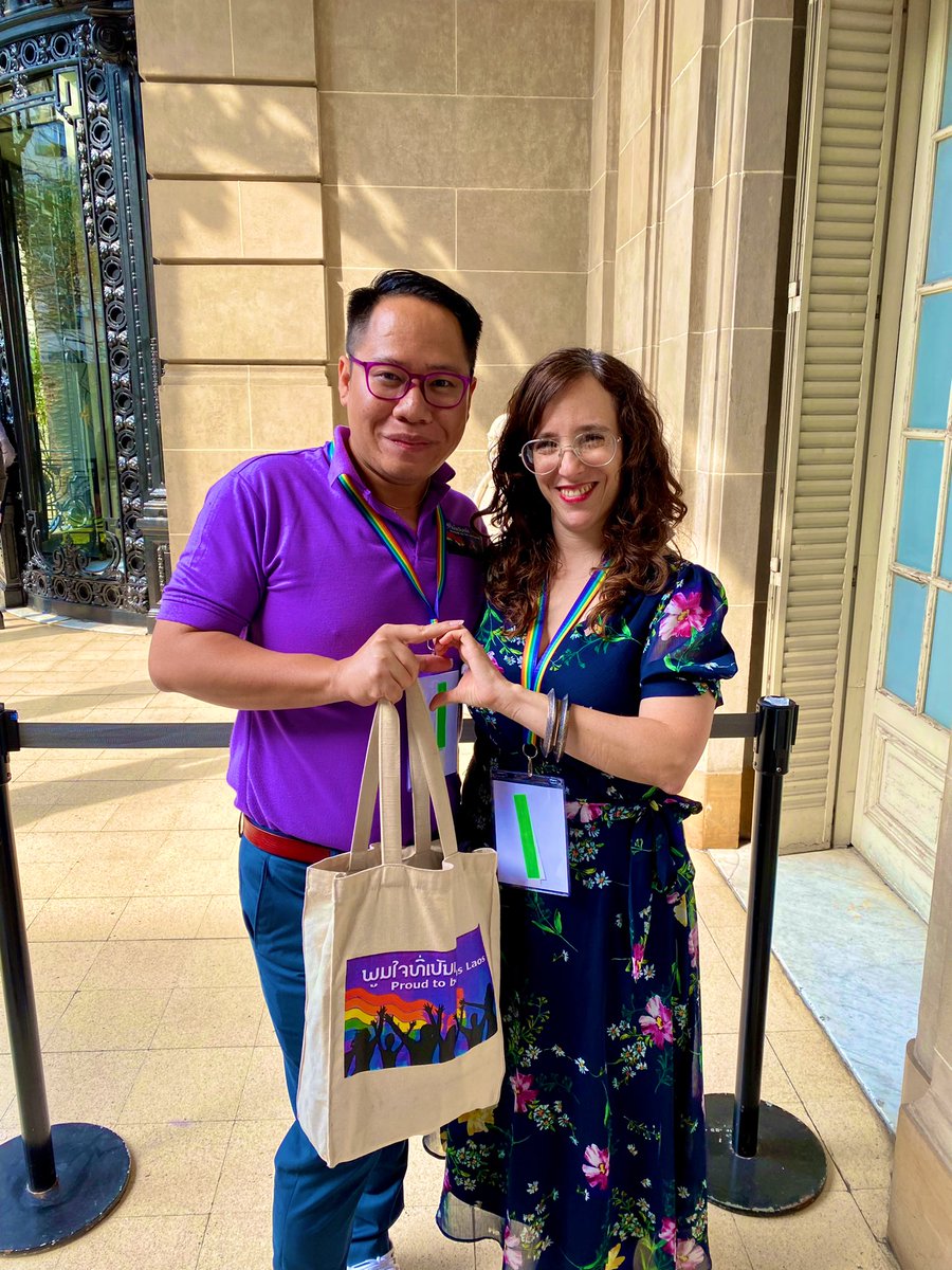 Proudtobeuslaos's tweet photo. Our President @Ananbouapha is delighted to meet #JessicaStern - U.S President @POTUS’s Special Envoy to Advance the Human Rights of LGBTQI+ Persons 💐
Thank you Jessica for having provided some assistance to make our 10th Year Anniversary possible last two weeks ago🇱🇦🌈🤗💐🤝🇺🇸 https://t.co/tCMb6azck9