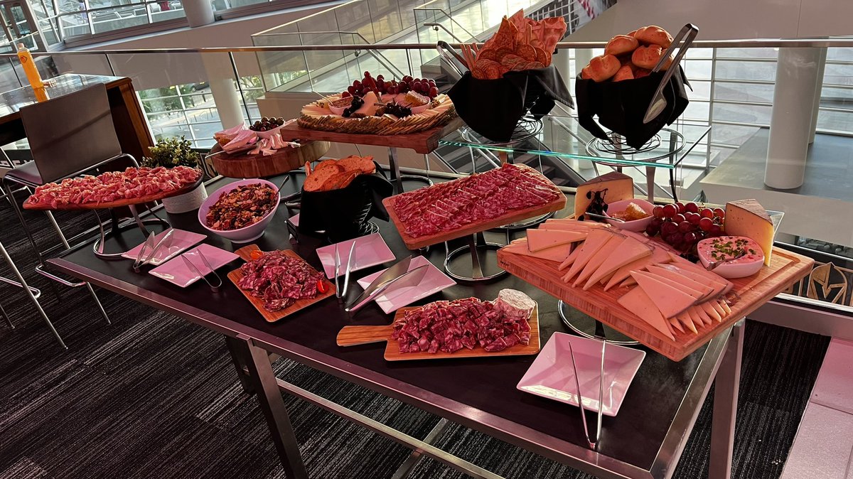 KFidds's tweet photo. The spread is banging here at T-Mobile for the 10th annual "Diamond Dig."
#diamonddig #dressforsuccess https://t.co/nTt65KbQO4