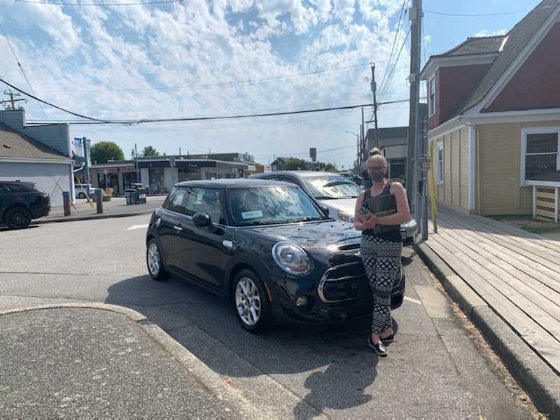 ThisIsCarooga's tweet photo. Jody may have bought a #Mini but she definitely got a huge deal. 100% online car buying pays off in so many ways. Try it yourself at https://t.co/njLJoapMgp.

#minicooper #carooga #onlinecarbuying #richmond #usedcars https://t.co/YlEjwglvSh