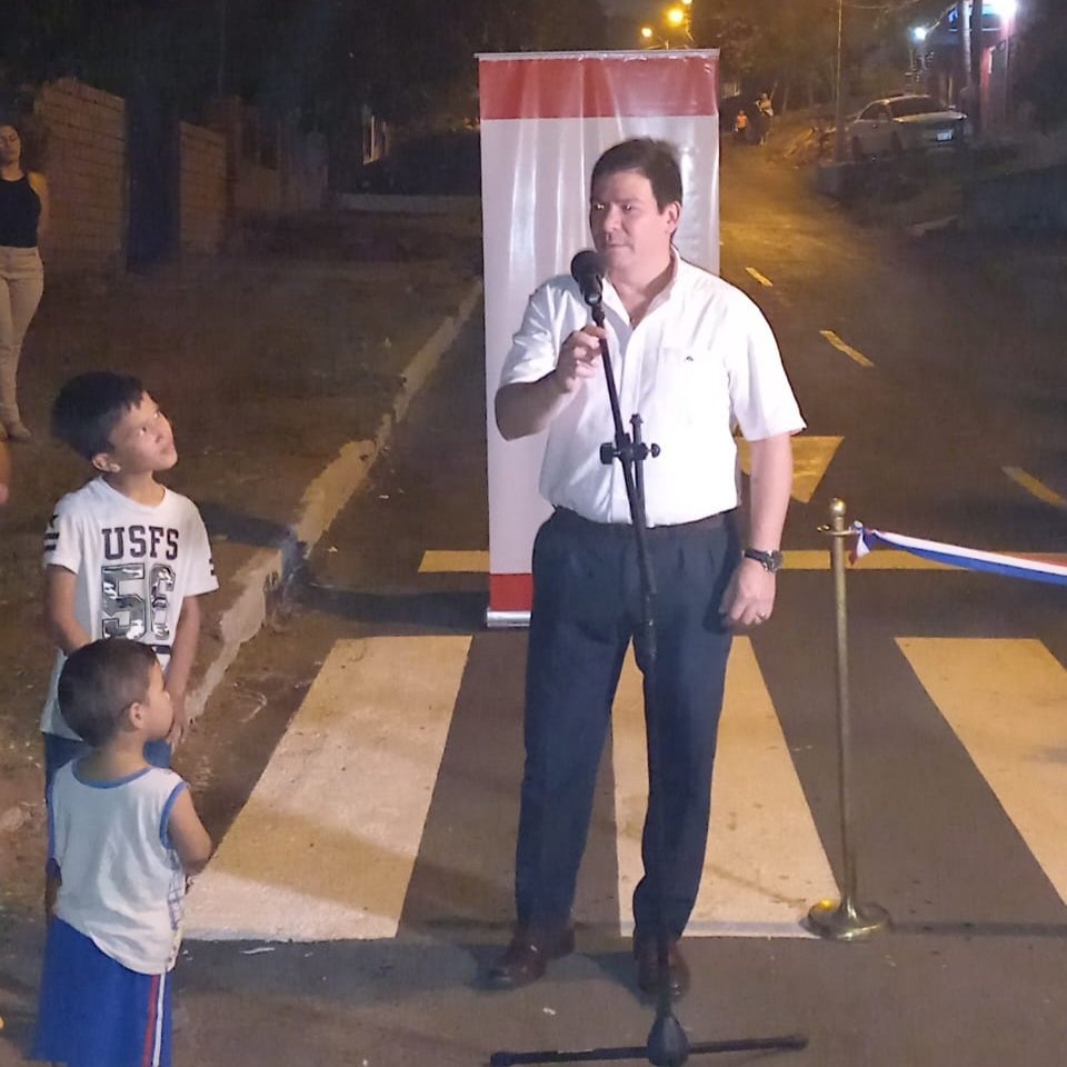 JesusLaraPy's tweet image. 📍 Inauguramos el asfalto sobre la calle Ricardo Esperanza Leiva. 

🚧 Esta obra representa el trabajo conjunto entre los vecinos, @juntasuncion  y el intendente @oscarodriguezpy de @AsuncionMuni

🚧 ¡Los trabajos van a seguir!

#ZeballosCueAvanza 
#JesusLaraConcejal