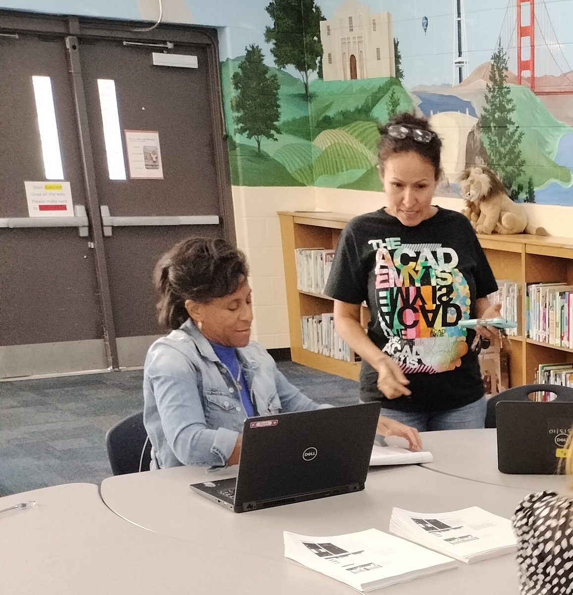 TeamBryantES's tweet photo. Thank you for coming to our CTLS, ParentVUE, and PBIS Rewards technology support session for families! The connection between home and school is an important piece of the puzzle! @MichelleWCurry1 https://t.co/gAPJ59gGvK