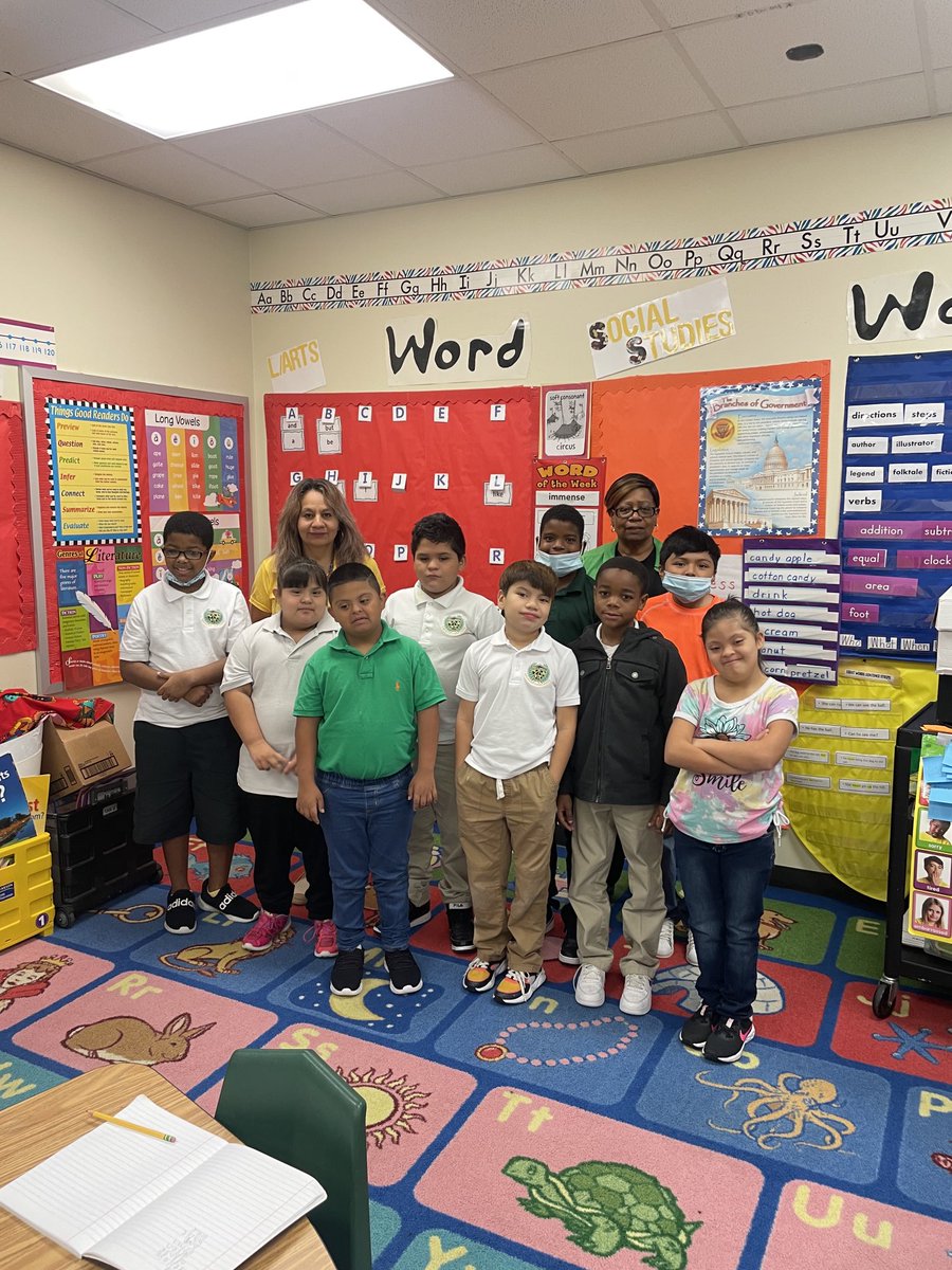 MariaSa04417256's tweet photo. #ShowUpDallasISD ⁦@HBGonzalezPLA⁩ https://t.co/IkkBpHpDf9