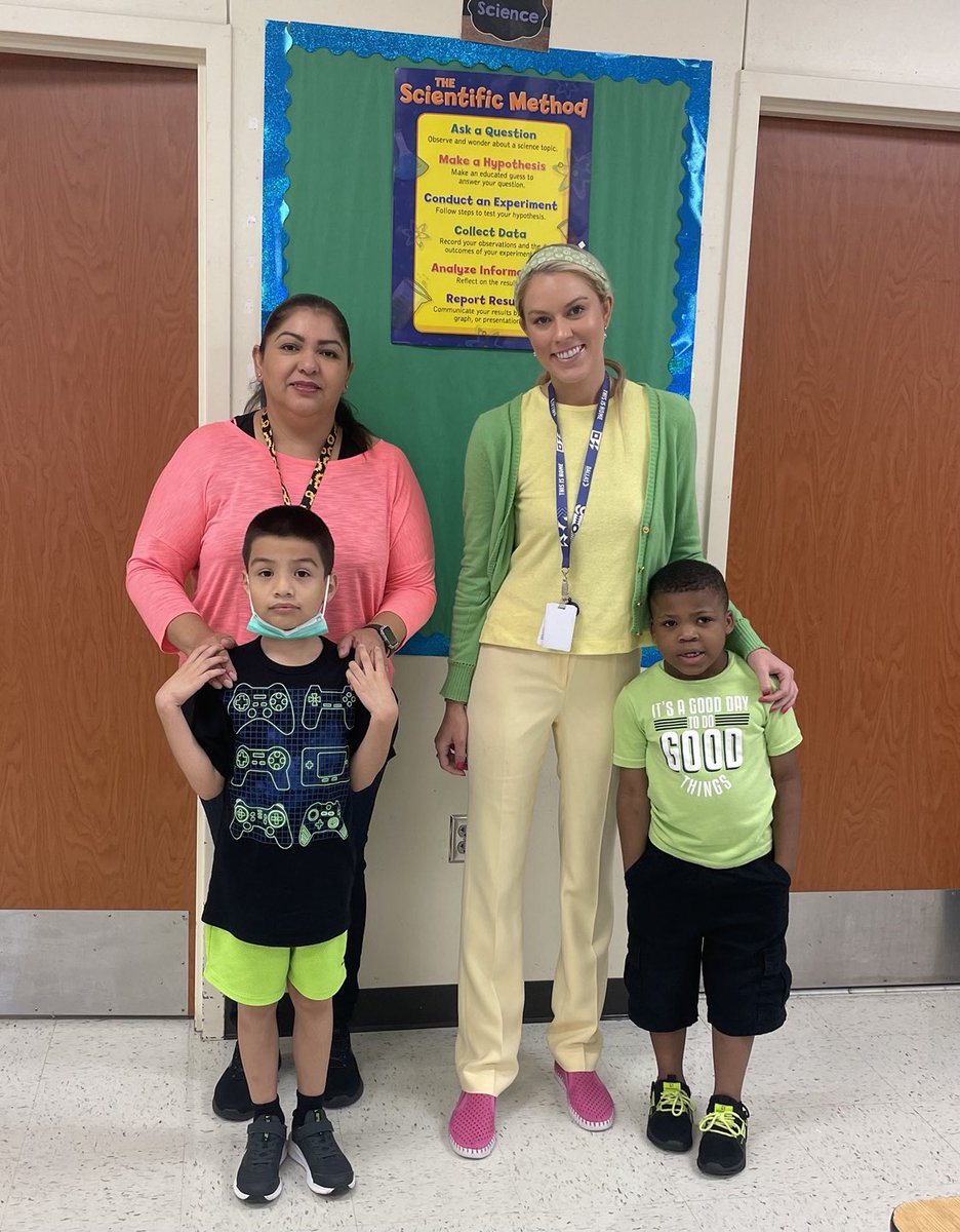 MariaSa04417256's tweet photo. #ShowUpDallasISD ⁦@HBGonzalezPLA⁩ https://t.co/IkkBpHpDf9