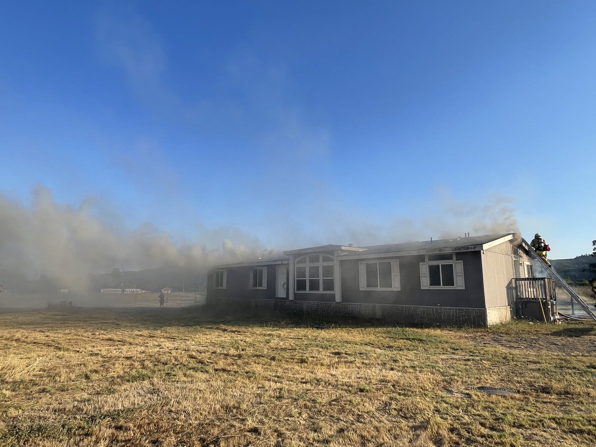 CALFIRELNU's tweet photo. #BennettFire- CAL FIRE Sonoma-Lake-Napa Units along with local units are at scene of a structure fire in the 3100 block of Bennett Lane in Calistoga. No threat to the vegetation. https://t.co/7HtfFi56Hg