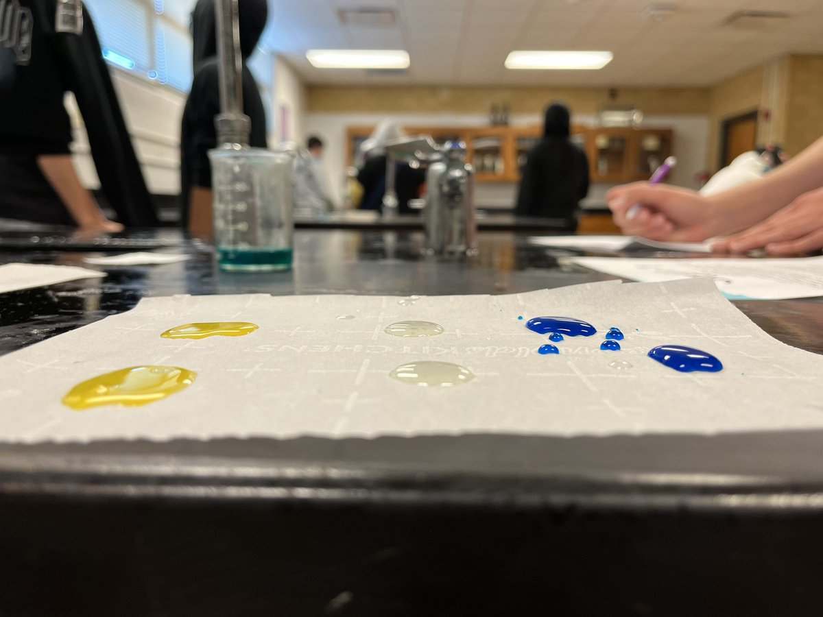 Jenny_Hibbs's tweet photo. Finished up our bulk properties unit w/ an awesome surface tension lab @FernCreekHigh @FreshAcademy_FC #science #physics #freshman @JCPSKY #teacher #teachlife #learningisfun #education #surfacetension https://t.co/ch05rkNmPx