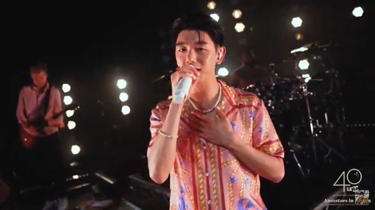 thesafirerose's tweet photo. #NamNation won’t break your heart, @ericnamofficial! 💙

Watch Eric Nam’s Live Performance of “I Don’t Know You Anymore” for #LEAP40thCelebration 

🔗 https://t.co/lOr1x3aAp2

@enmgmt @eddienam @LEAPuncaptalent 

#EricNam #thereandbackagaintour #IDKYA #live #youtube https://t.co/y32ry4LSKy
