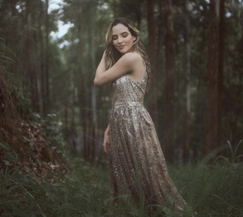 VarietyRP's tweet image. © #VarietyRP › Premiere Look!

𝗗𝗮𝗻𝗶𝗲𝗹𝗹𝗲 𝗔𝗿𝗿𝗶𝘇𝗮𝗯𝗮𝗹𝗮𝗴𝗮 (@flippedmemento) in a gold dress at the #MagicInTheMoonlightRP World Premiere. We're loving this look! 🔥