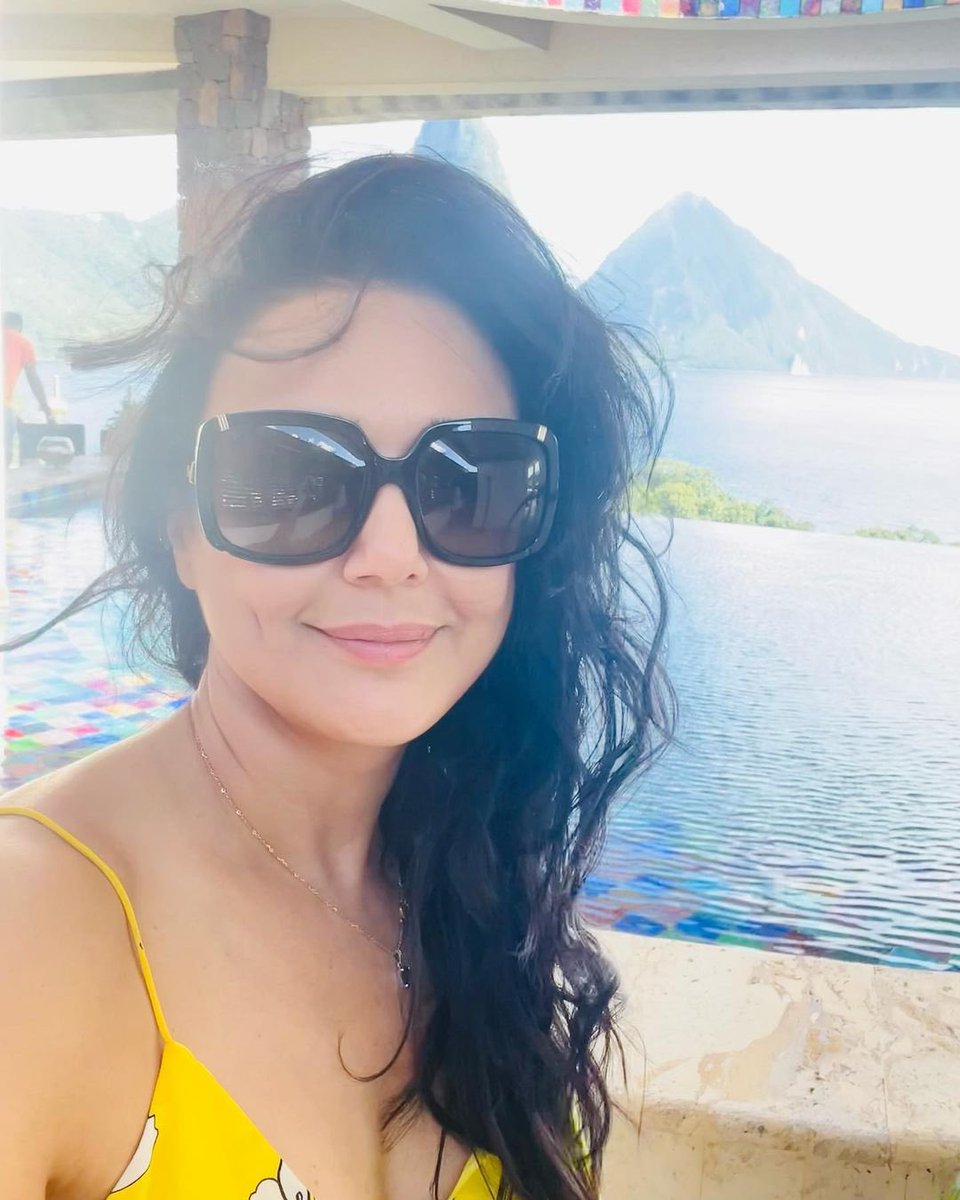 realpreityzinta's tweet image. St. Lucia feels like heaven on earth ❤️ What a stunning place. #pztravel #letherinspireyou #ting