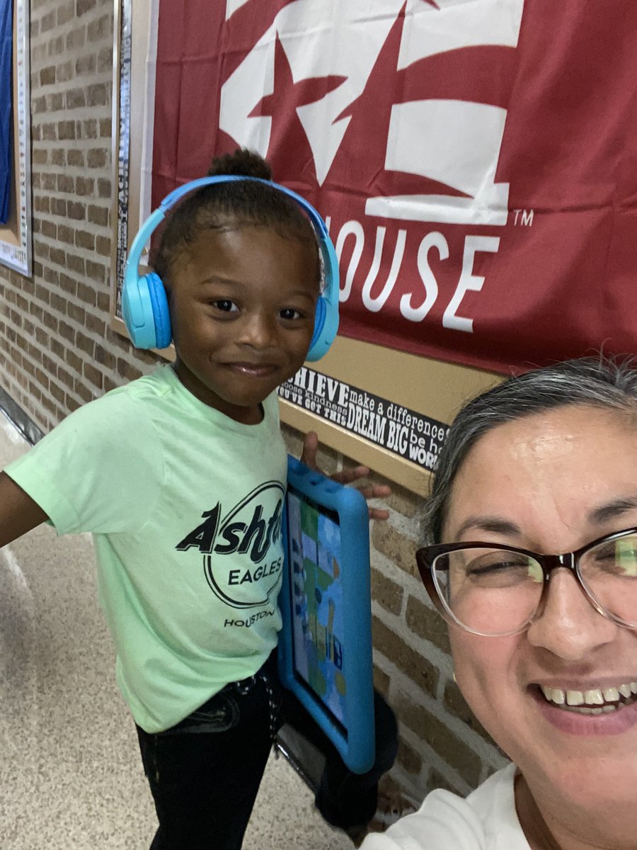 Claudia Garcia-Reyes - Ashford ES Wraparound (@ashfordes_wrap) on Twitter photo It was great to touch base with parents at our <a href="/Ashford_Hisd/">Ashford Elementary HISD</a> Open House. My resource room is still under construction, can’t wait for the great reveal! @WRAP4RISE <a href="/HISDREADY2RISE/">READY2RISE</a> @HISD_Wraparound It was great to touch base with parents at our <a href="/Ashford_Hisd/">Ashford Elementary HISD</a> Open House. My resource room is still under construction, can’t wait for the great reveal! @WRAP4RISE <a href="/HISDREADY2RISE/">READY2RISE</a> @HISD_Wraparound