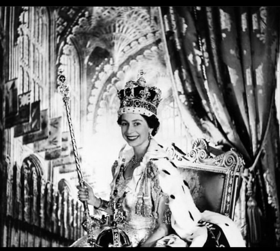 PrinceFoxyAh's tweet photo. Queen Elizabeth II 1926
2022. Her Majesty The Queen died
peacefully at Balmoral after her reign
of 70 years.
An amazing Woman the whole world
grew up with, loved and adorned!
Will be missed ! https://t.co/PGk95kyScZ