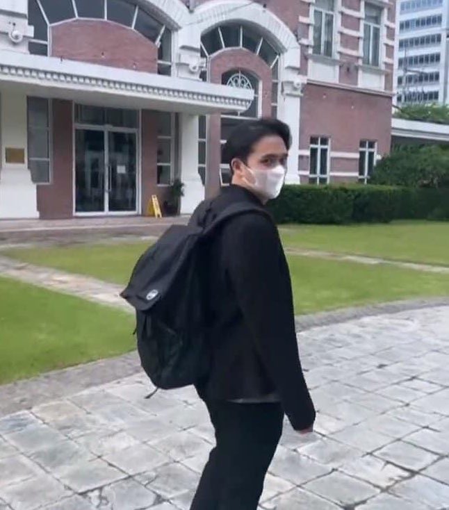 flynat245's tweet photo. pag tumingin ka😞            akin ka🤩

#BGYO_Akira | #BGYO 
@bgyo_ph | @BGYO_members https://t.co/bk3HNYKTZi