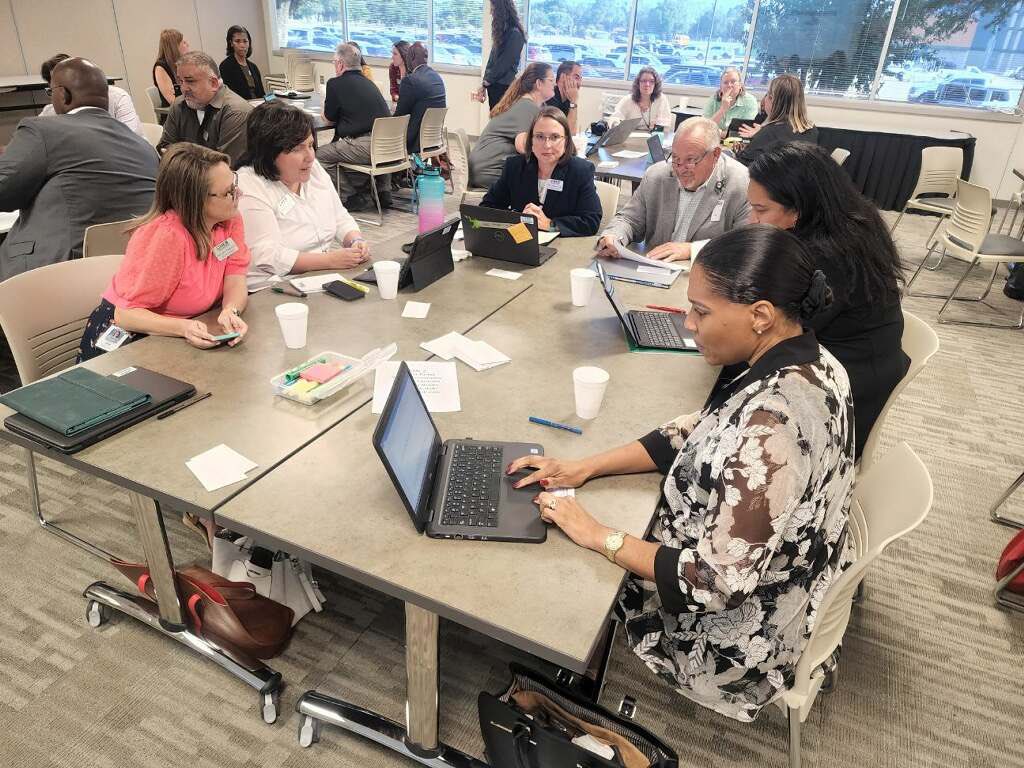 Cicely Tuttle tweet media