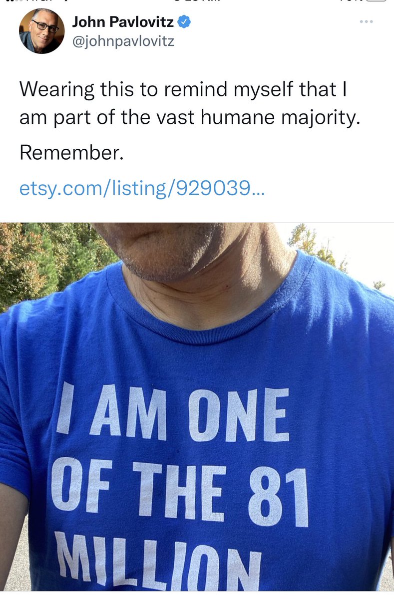 barrydogglives's tweet photo. @johnpavlovitz Yet you brag about a shirt displaying your cult status &amp; political alignment. 

Same. Fucking. Thing. 

John’s a rambling hypocrite &amp; his admirers are imbeciles. https://t.co/LqTsgovayd