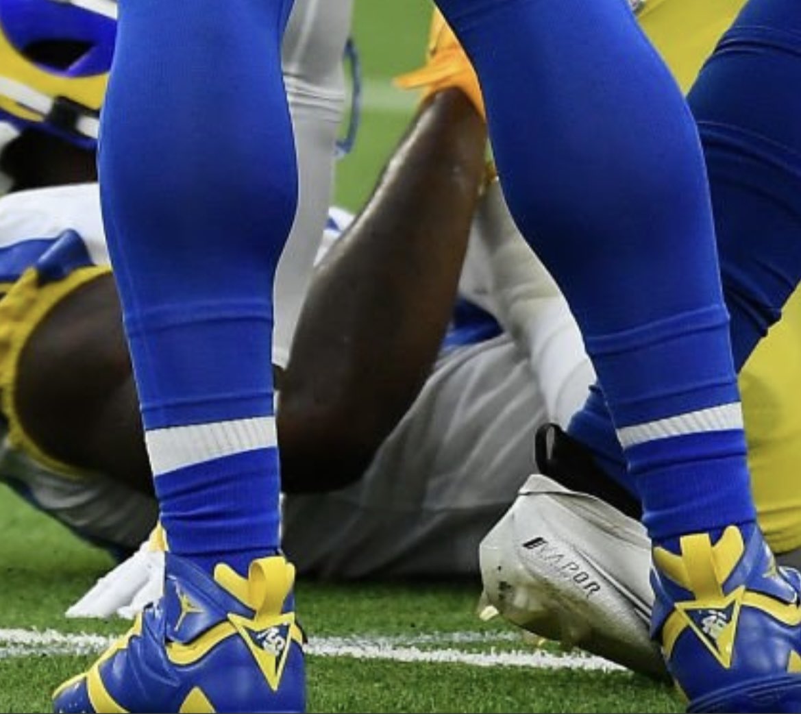 bobby wagner jordan cleats