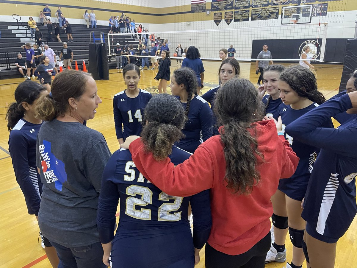 Lobo Volleyball tweet media