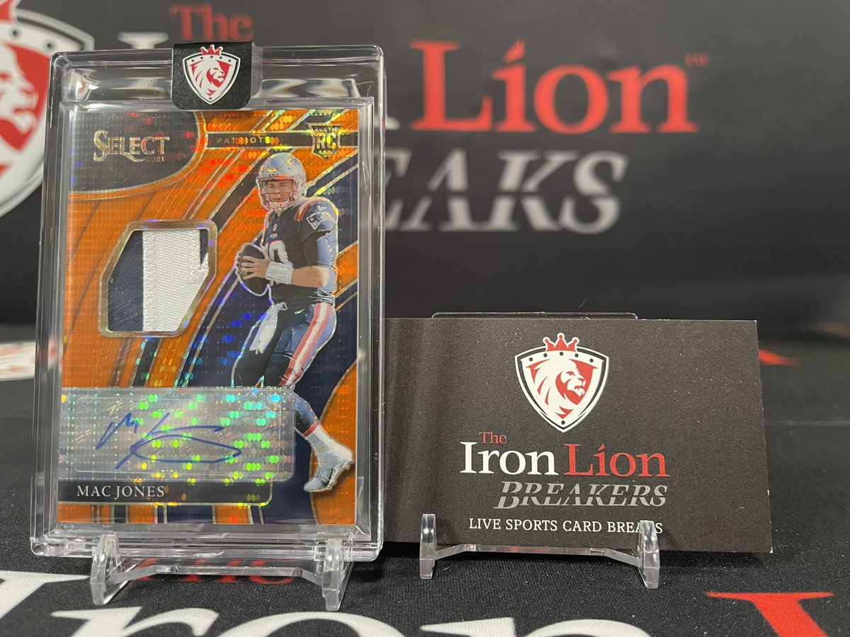 Ironlioncollect's tweet photo. @PaniniAmerica Select has been AMAZING for us this year! It’s hard to pick only 4 to show! That @Trevorlawrencee though👀👀👀🦁🔥🦁🔥 #oneofone #nflshield #paniniselect https://t.co/d4RxNZWx44