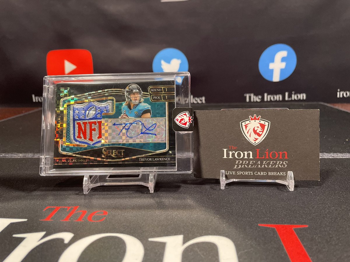 Ironlioncollect's tweet photo. @PaniniAmerica Select has been AMAZING for us this year! It’s hard to pick only 4 to show! That @Trevorlawrencee though👀👀👀🦁🔥🦁🔥 #oneofone #nflshield #paniniselect https://t.co/d4RxNZWx44