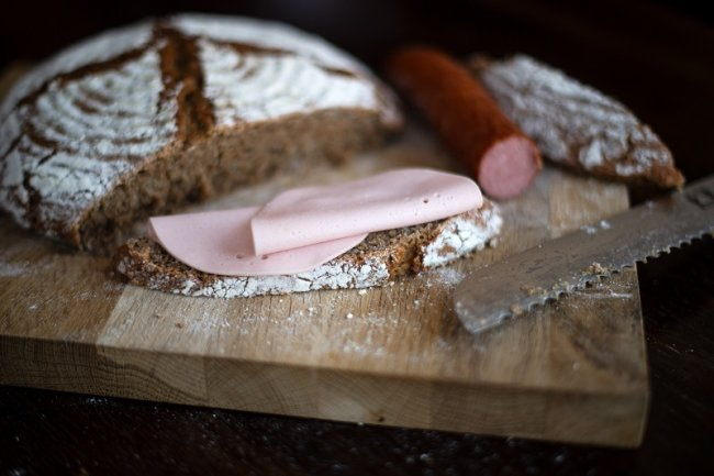 MMadwurst's tweet photo. um 4 uhr morgens schmeckt wurst am besten #MorgenstundHatWurstImMund https://t.co/fMPjTtWBzF