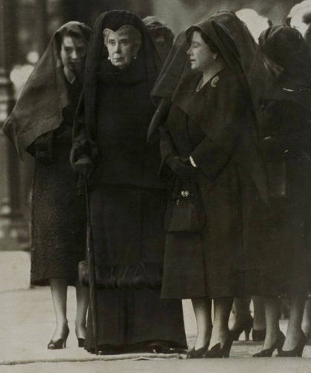 BeschlossDC's tweet photo. Queen Elizabeth II with her grandmother and mother after death of her father, King George VI, 1952: https://t.co/Mw37azgiS7