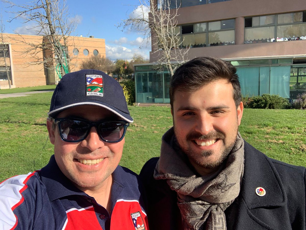 Cricket_Chi's tweet photo. Estamos creciendo 😍 🇨🇱
🔵🔴 Hoy sellamos un convenio de colaboración con el Colegio Trabulco de Talagante para desarrollar cricket en esta comunidad educativa.
Les deseamos el mayor de los éxitos a nuestros entrenadores @albayay_jara y Cristian Barrales 🏏
#Comunidad #Cricket https://t.co/lFXS3cDwXY