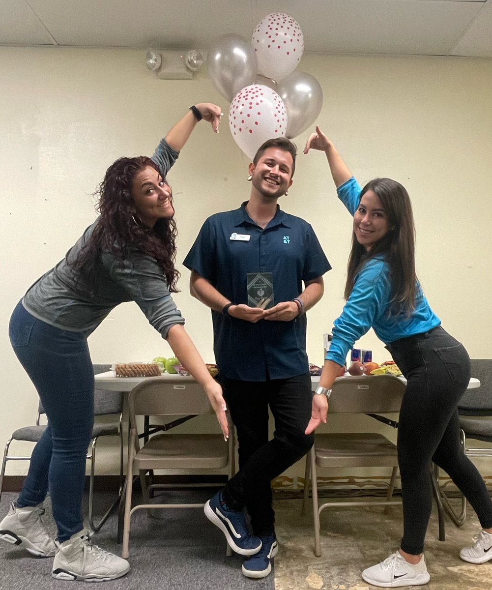 ValdesKyara's tweet photo. I just had to celebrate with the top AR store during the 2022 AHA Campaign in @onefla!! We took the win & I can’t wait for the next best 30 minutes in retail with @jrluna ! I’m so proud of Baypointe and my entire team for all their efforts #WeHaveHeart. #LifeatATT @PrimeComms https://t.co/E9lOWyQLfh