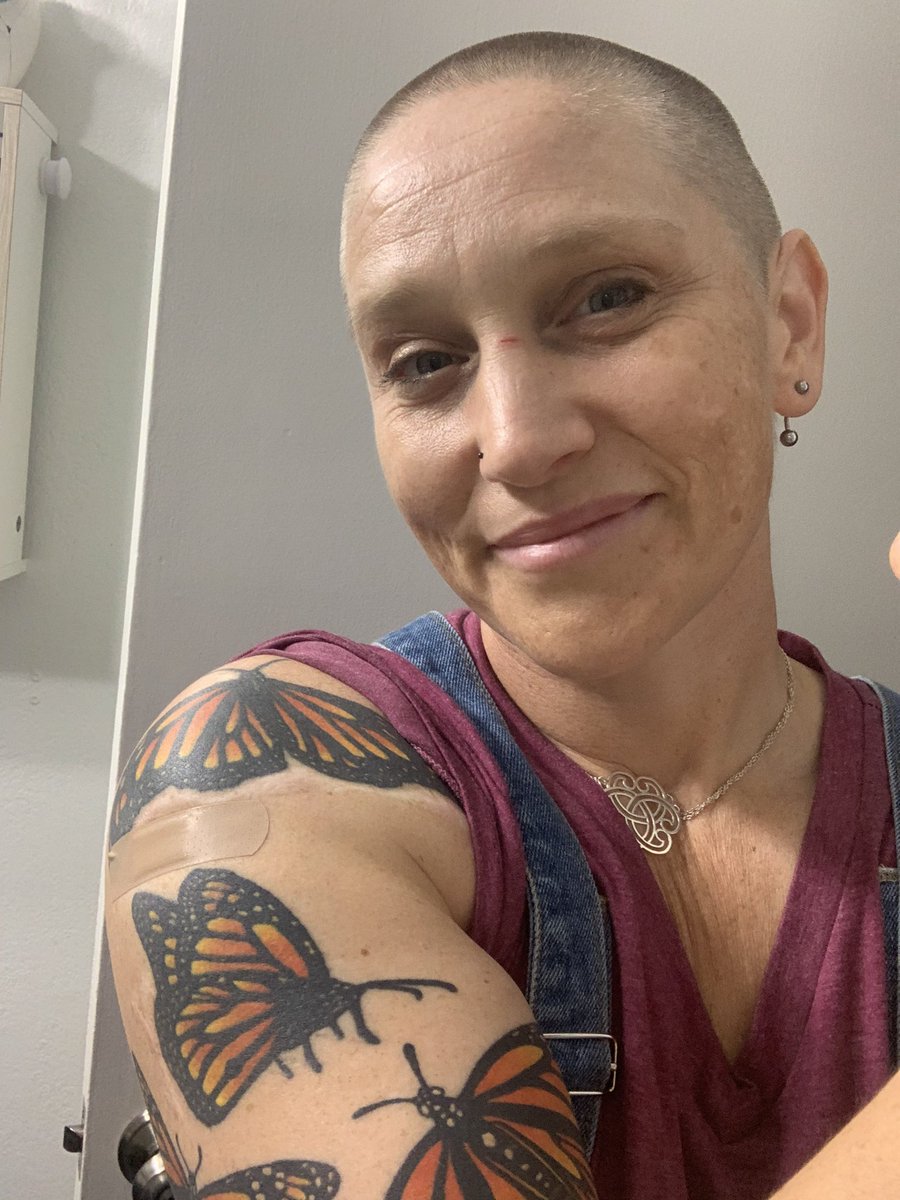 Dr_PhoebeSW's tweet photo. Double shot! Got my COVID booster + flu vaccine today. πͺπΌπ
#shotsshotsshots #docswhovaccinate #Pediatrics #physiatry #rehabulous #readyforFlu
@RadyDocs https://t.co/iSYatc2VmA