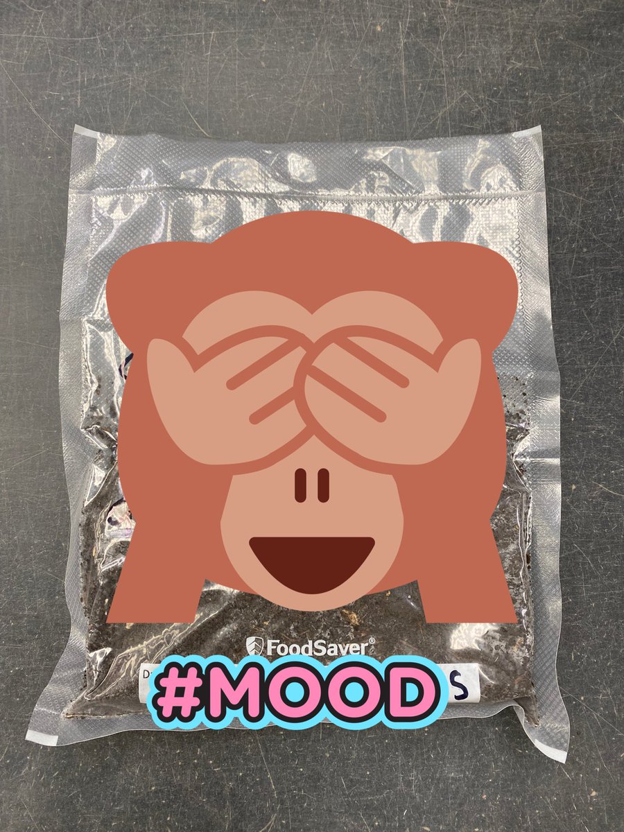 Lulizr3's tweet image. First time ever vacuumed sealed soil sample 🤣

Never in my wildest dream I would imagine people would send me a sample like this. #soiltestinglab