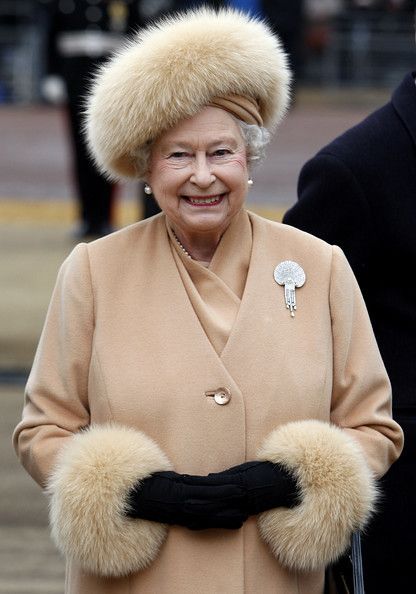 catescigarette's tweet photo. RIP to the queen Elizabeth II🕊️ https://t.co/VCps8FjSqr