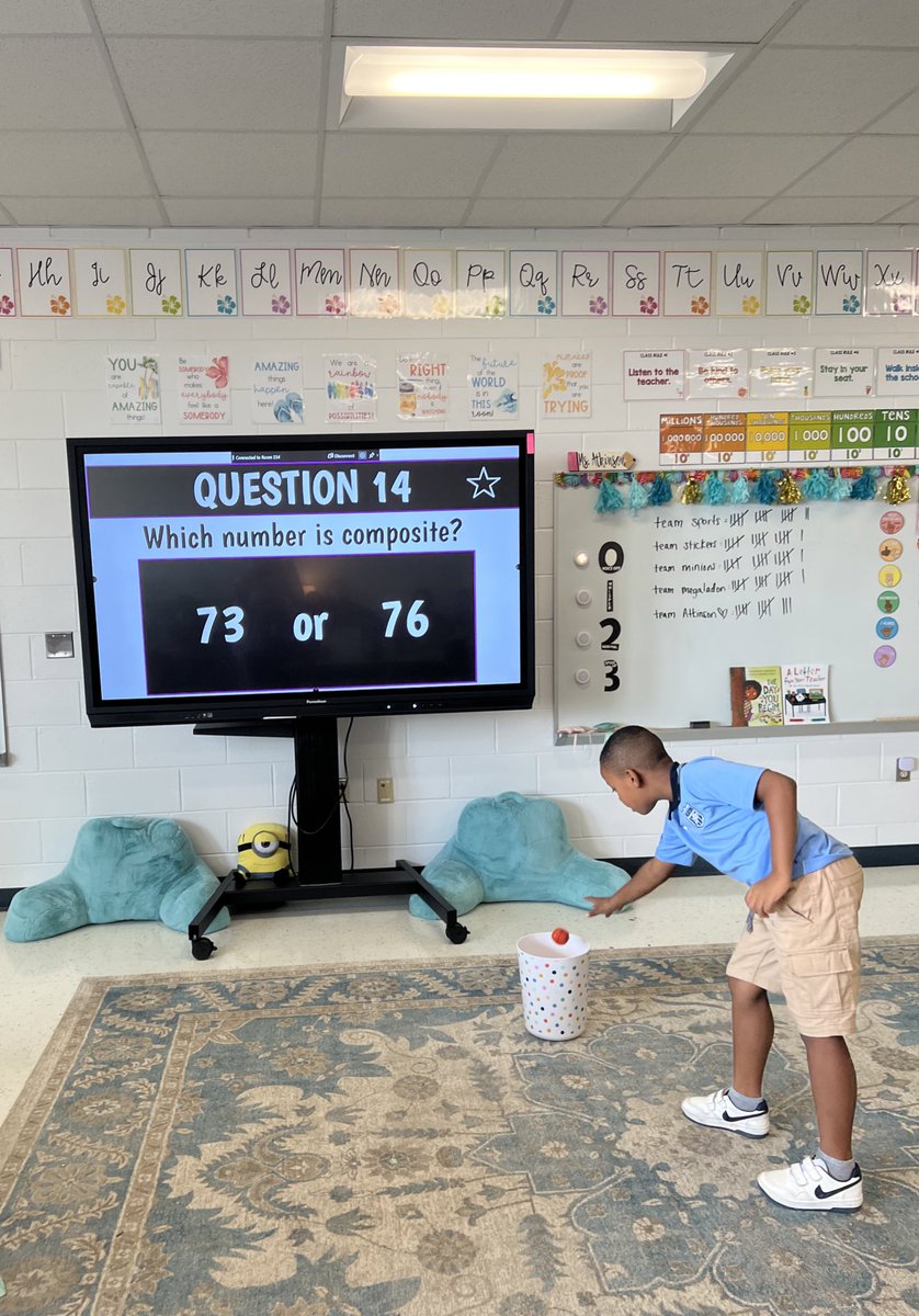 MrsHornauer's tweet photo. These amazing 5th graders know their composite number rules! They are so ready for their first math test of the year tomorrow! @Discovery_elem #mathgeniuses https://t.co/e5ppJTEBsr