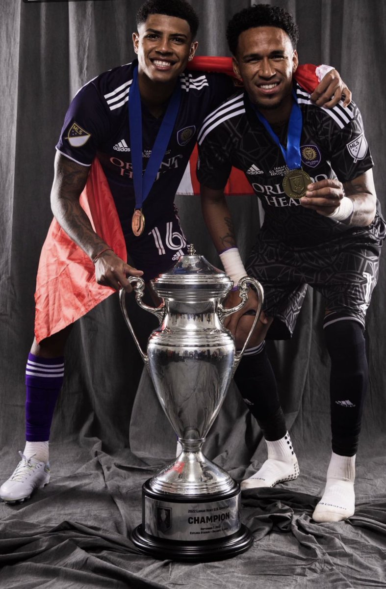 alonso_inca's tweet image. Por 4to año consecutivo presencia peruana en una final de torneo en 🇺🇸 

2019 Raul Ruidiaz #MLSCup 
2020 Andy Polo #MLSisBack 
2021 Alexander Callens #MLSCup 
2022 Pedro Gallese y Wilder Cartagena 
#USOC 

📷 #OrlandoCity