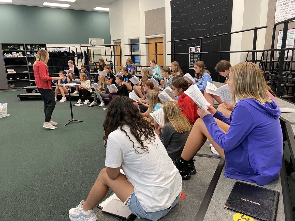 So much learning and student engagement <a href="/PRT_Huskies/">Prairie Trail</a> today! Our teachers rock 🙌 and our students bring it!! So proud to be a Husky 🐾💙 #OPSforTheirFuture