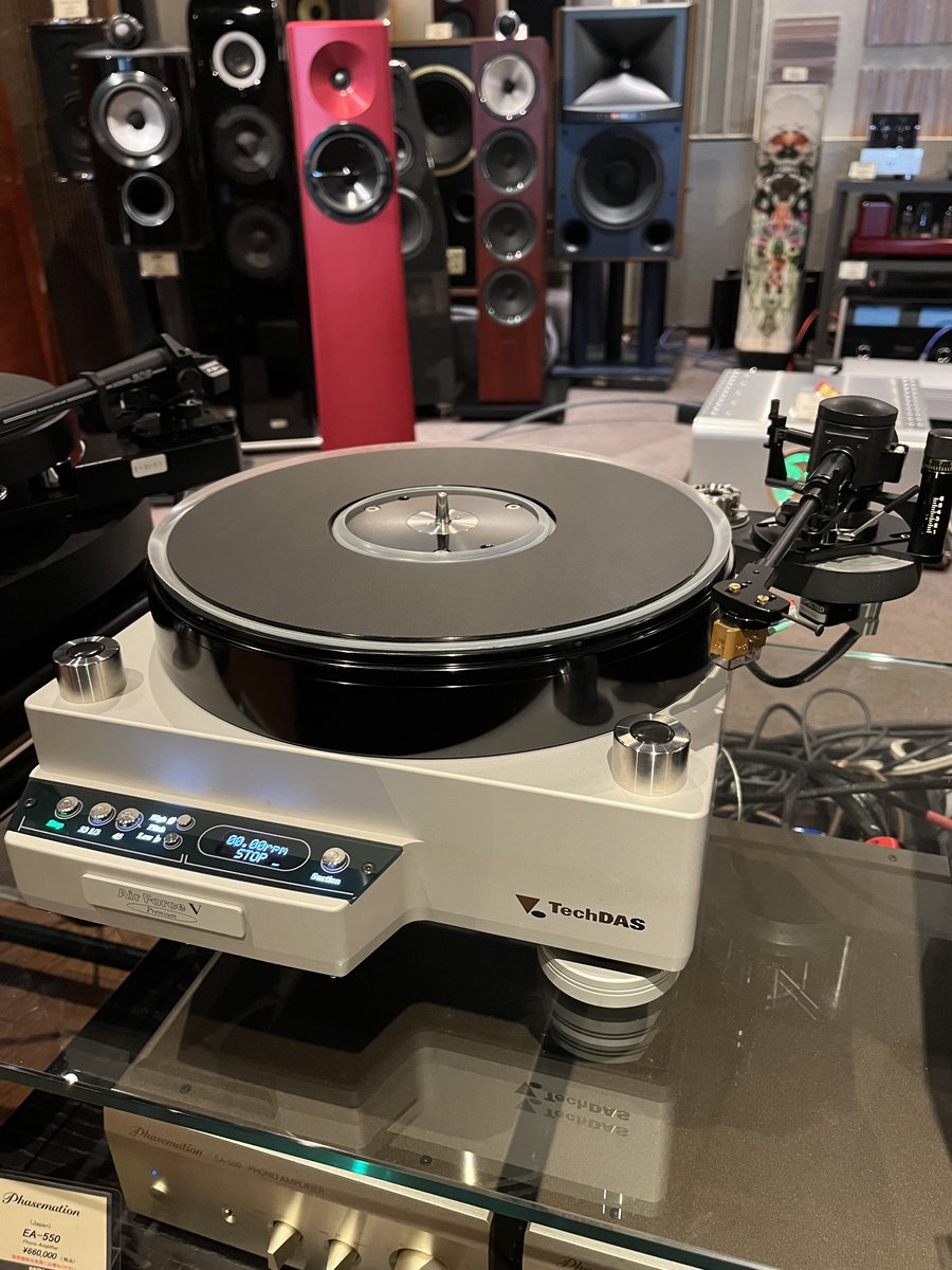 maxaudio_tw's tweet photo. レコードプレイヤー「Tech DAS/Air Force V Premium」とトーンアーム「Graham Engineering/Phantom III」が入荷！福岡店にてご試聴頂けます！

＃TechDAS ＃AirForce ＃GrahamEngineering ＃PhantomIII #テクダス #レコードプレイヤー #audio #audiophile #vinyl #maxaudio https://t.co/C8L9YMO7A3