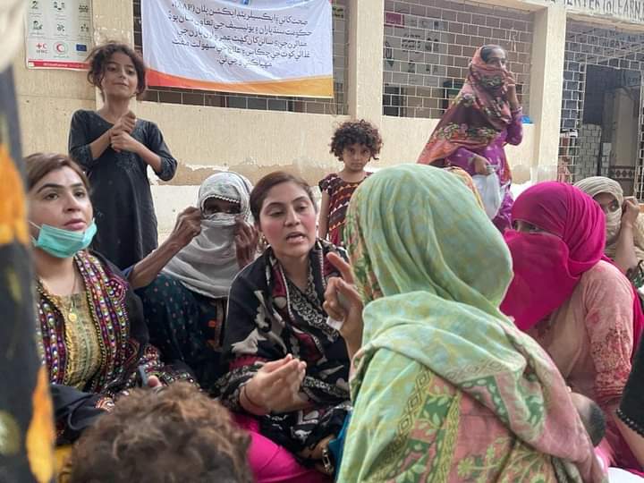 HumairaMemon6's tweet photo. please aai or madad kre apni hathon  se taky hukdar ko huq mily khuda k wasty apna dia sehe juga per di iam working day and night about these peoples @AseefaBZ @FaryalTalpurPk @BBhuttoZardari @CMSindh https://t.co/7nyaEiAbuA