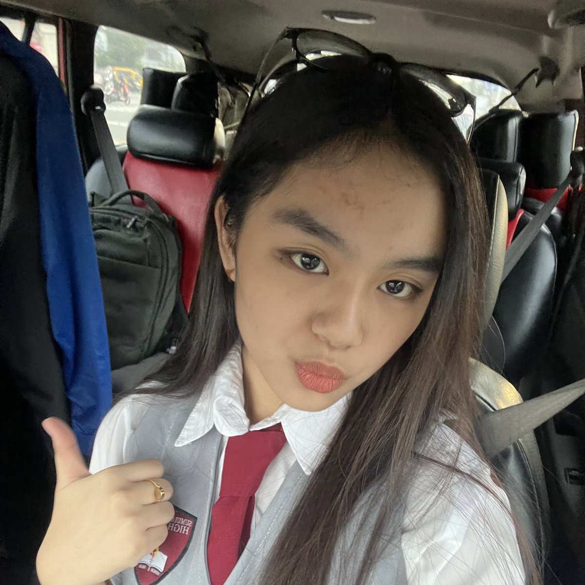 JAEN1VERSE's tweet photo. good students (?) 😩

#ENSD #ENGENESelcaDay #SUNOO #ENHYPEN @ENHYPEN_members https://t.co/Y9XUulNDYE