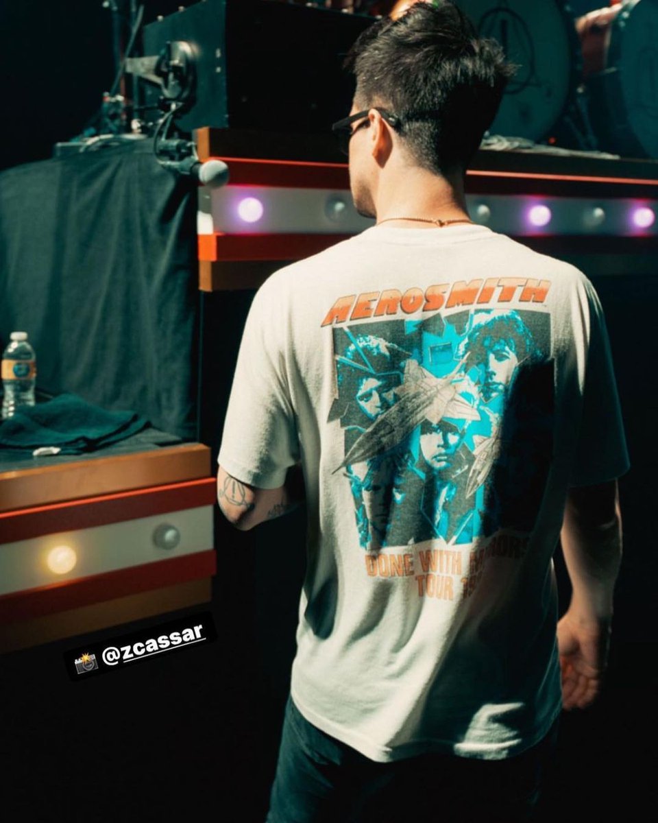 patd_arg's tweet photo. Hoy comenzó la gira! En Auston, Texas. ¿Estamos listxs? #patd #vivalasvengeance #vlv #panicatthedisco #patd #brendonurie #shutupandgotobed #vivalasvengeancetour https://t.co/NTlfYJCXvd
