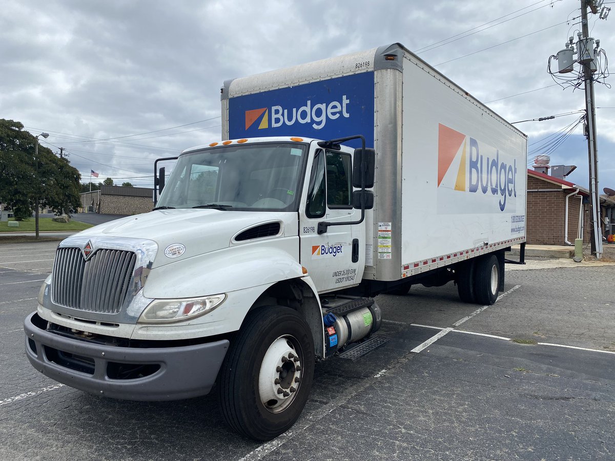 🚨🚨🚨🚨🚨🚨🚨🚨 Shoutout to our partners @SyndicatesPanda @HMingos on their first box truck rental that’ll be operating under the CS Transportation LLC umbrella! Real world business partnerships, that’s going to make a long term difference. #BuildingToLast