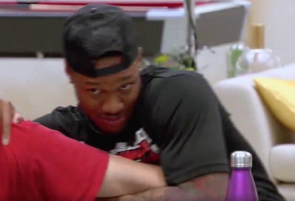 LadanKay's tweet image. Michael dont need to manage jury anymore so he said let me make an exit #BB24