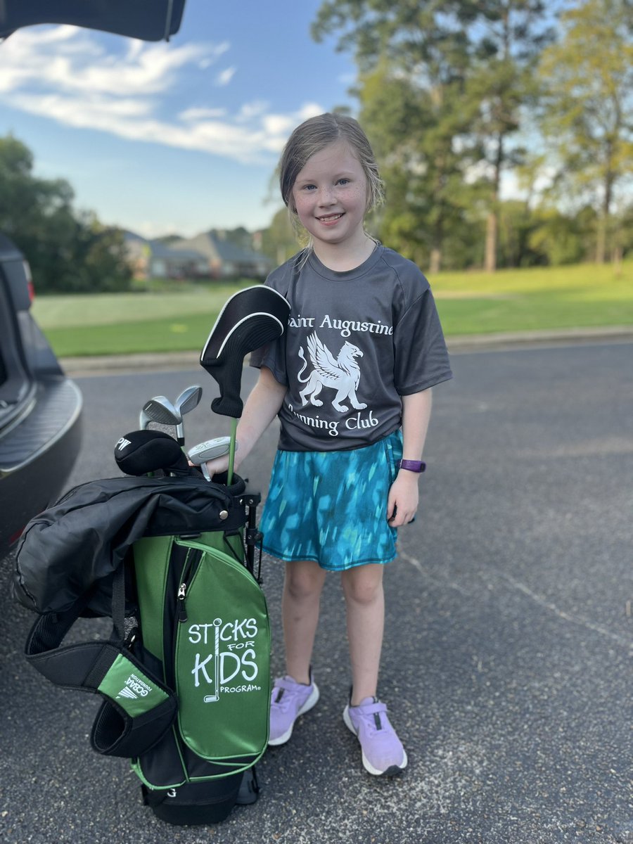 FirstTeeMS's tweet image. Love the smiles⛳️ Laurel is loving her new clubs🏌🏼‍♀️ @LPGAGirlsGolf @GirlsGolfofMS @PGAJrLeague #buildinggamechangers #girlsgolf #firstteecentralms