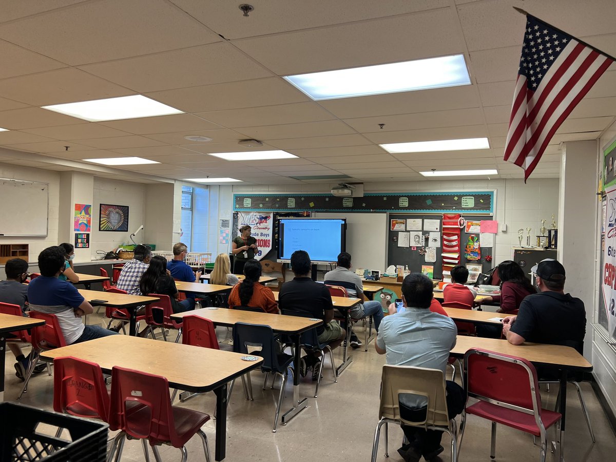 Open House tonight <a href="/MeyzeekMiddle/">@MeyzeekMiddle</a>! Nothing could have energized me more than seeing students, teachers, and guardians connecting face-to-face, sharing in rich teaching and learning in our prized school. #WeReJCPS #Connecting #Community #MiddleLeads