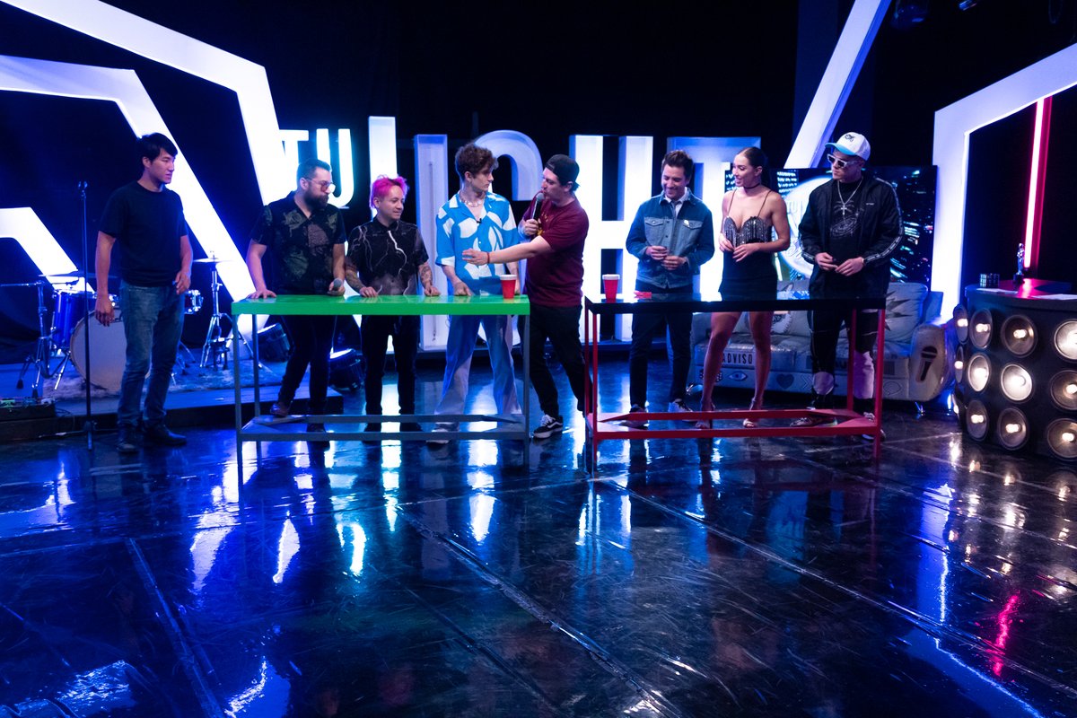 exatv's tweet photo. Gracias por acompañarnos otro jueves en #TuNight.

Puedes volver a ver el programa aquí las veces que quieras: https://t.co/tuJ7ODIeLB https://t.co/8pBAEeXopG