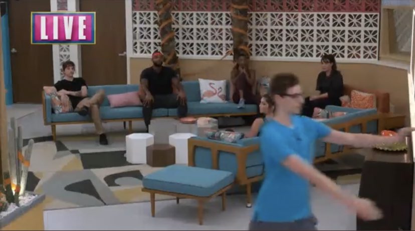 minxyard's tweet photo. it’s this frame that gets me every time 😭😭 #bb24 https://t.co/UE48CYIhOX