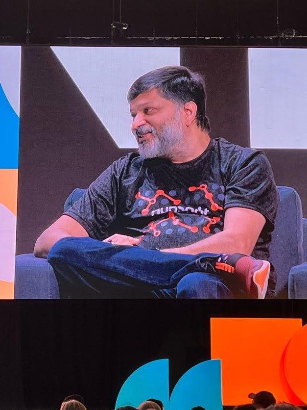 danishwadhwa's tweet photo. "You can't obsess at too many things. Pick the things that you're GOOD at and obsess about them." - @dharmesh

Great advice!!!

#INBOUND22 https://t.co/ZGLYfrqxSW