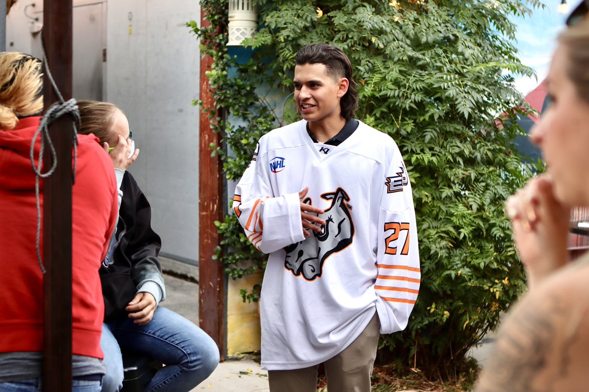Rhinos_Na3hl's tweet photo. Season tickets are in hand and we’re ready to get the season started! 🎟 Many thanks to all of the season ticket holders who joined us at @deadbeachbrewer for our pickup party! 🍻⚙️ https://t.co/VX7LbIQi9S